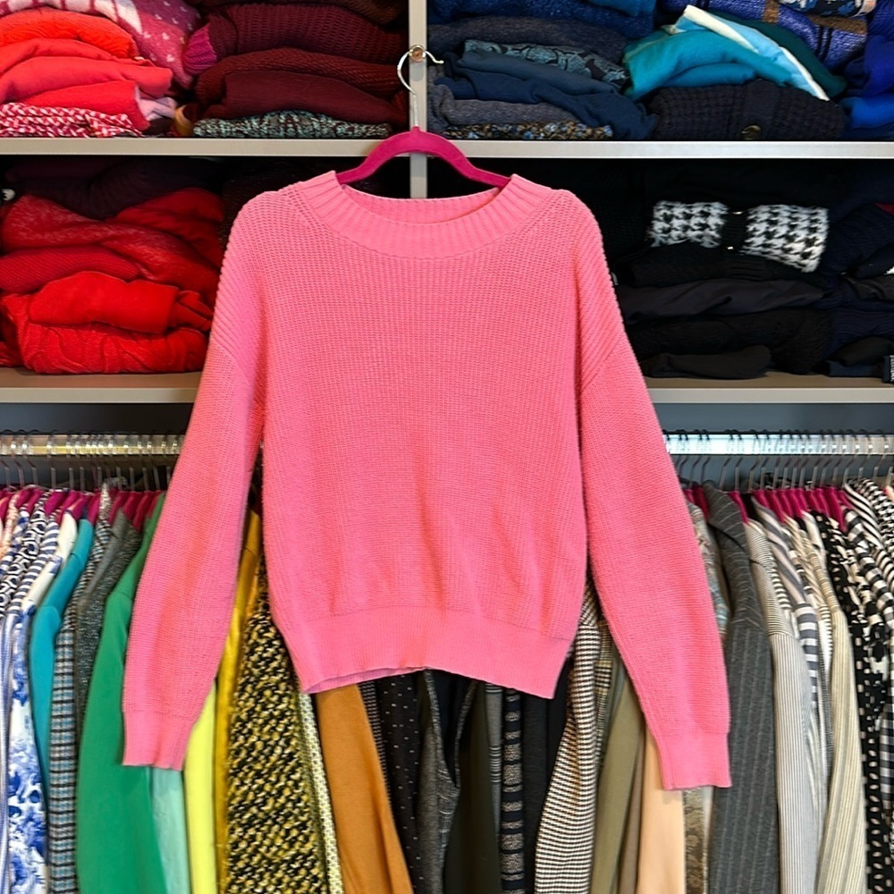 Ann Taylor pink long sleeve crew neck sweater size S